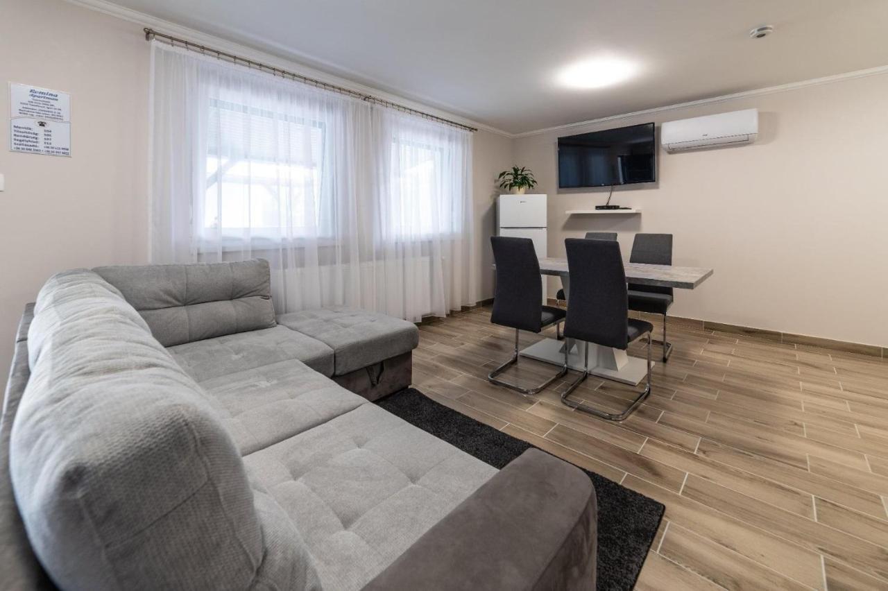 Napsugar & Virag Apartman Appartement Tiszafüred Buitenkant foto